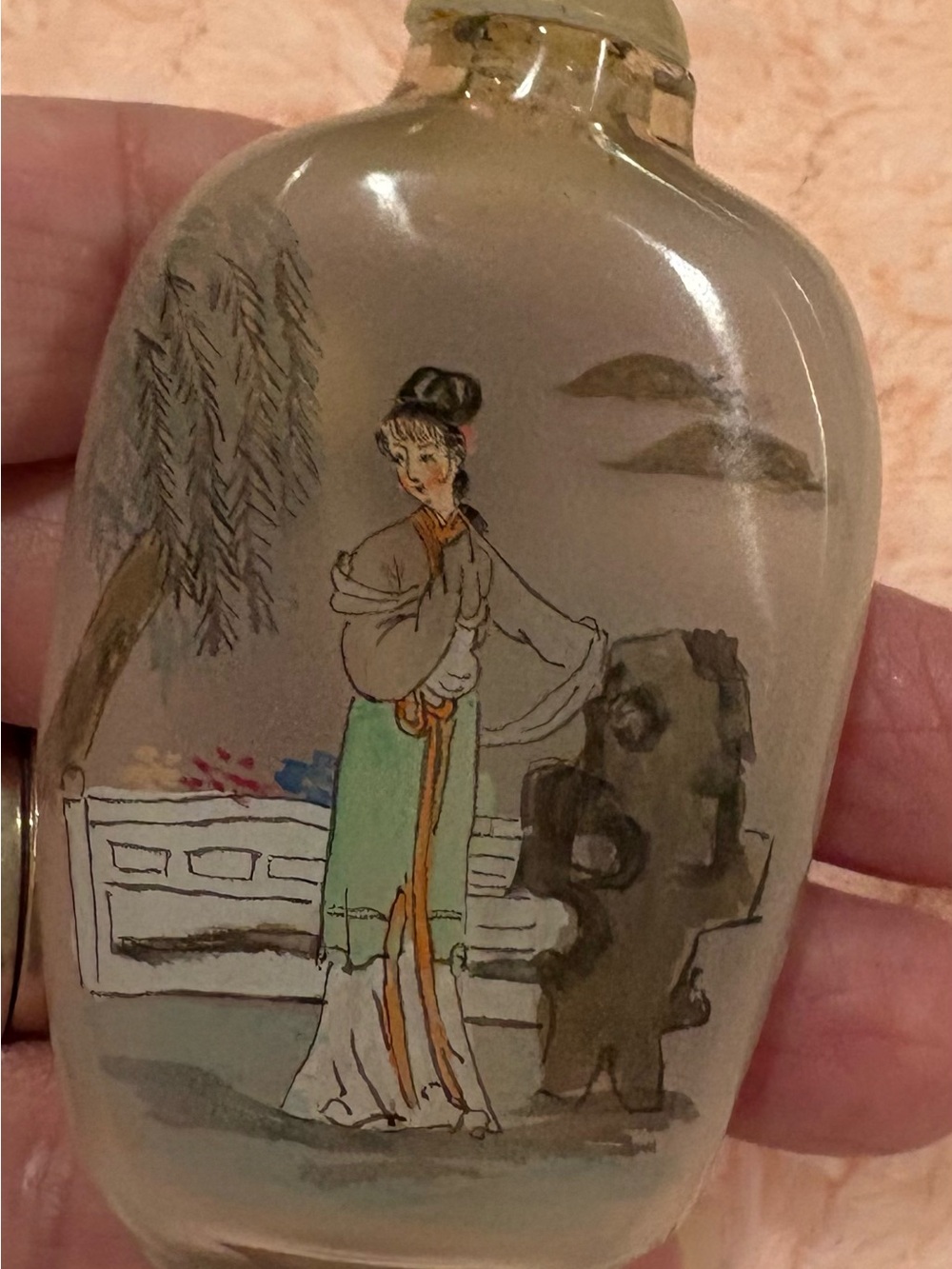 Chinese snuff bottle inside painted reverse frosted glass or rock Crystal.